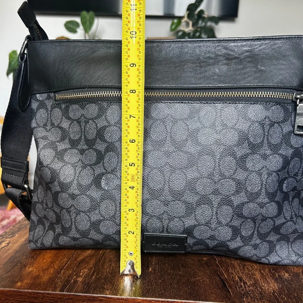 Coach vintage crossbody